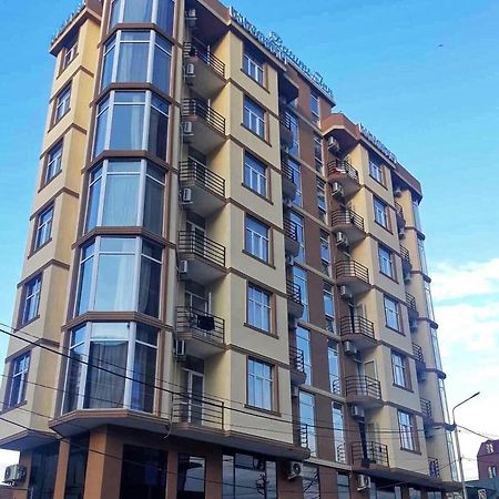 Hotel Batumi Inn Экстерьер фото