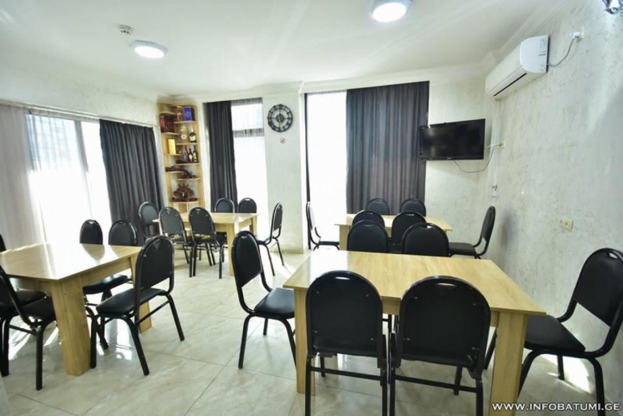 Hotel Batumi Inn Экстерьер фото