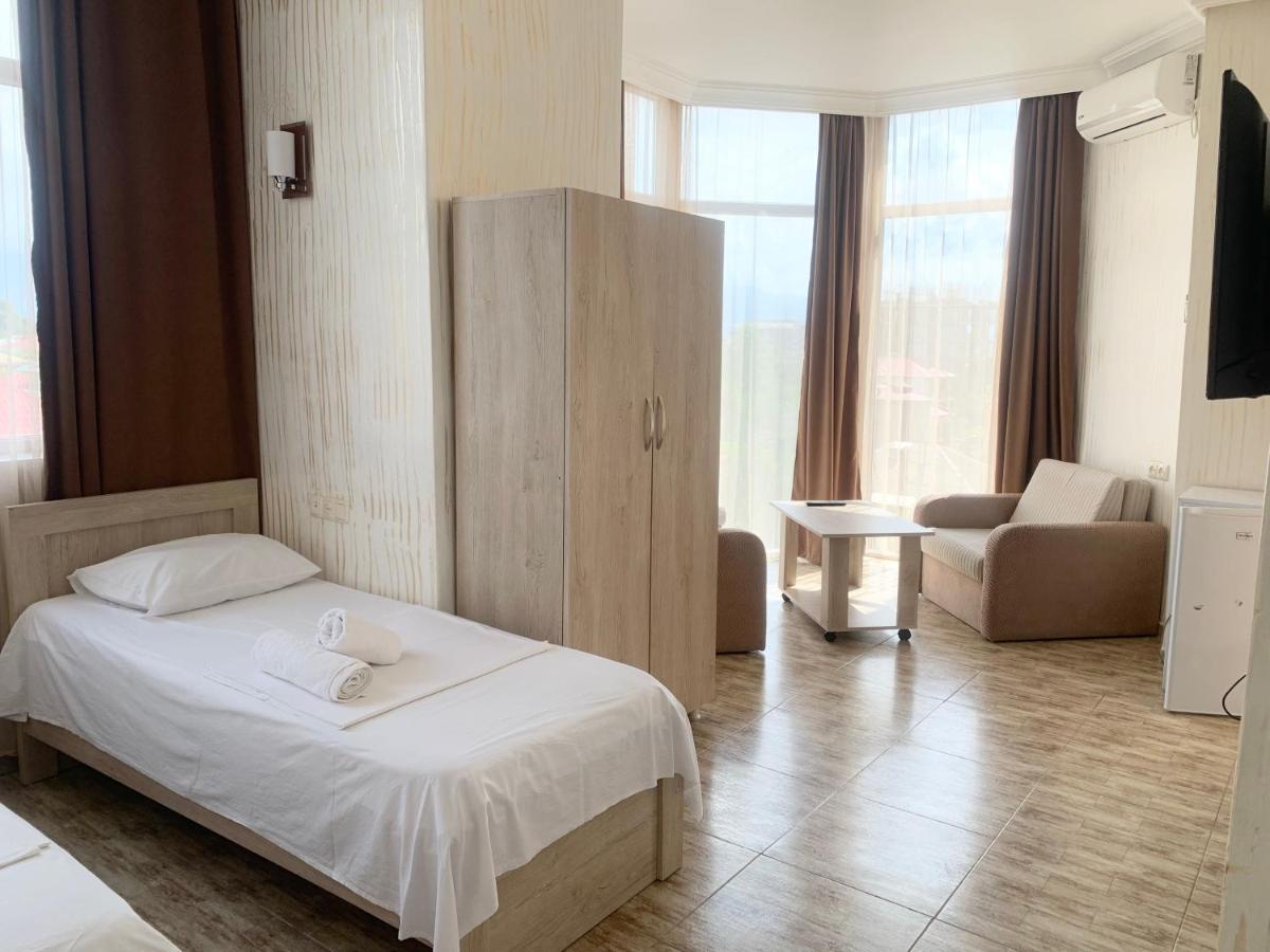 Hotel Batumi Inn Экстерьер фото