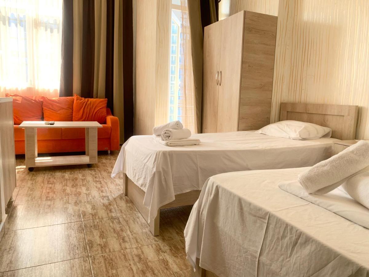 Hotel Batumi Inn Экстерьер фото