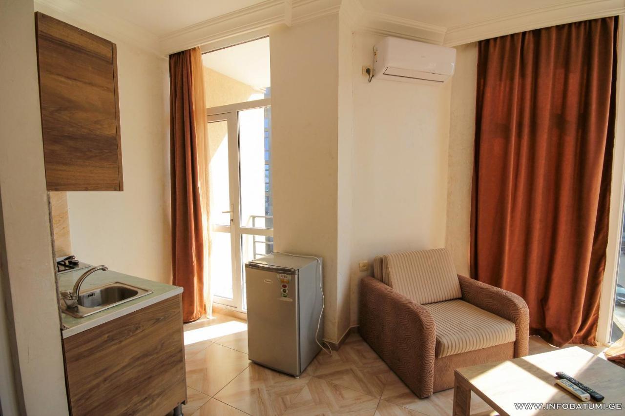 Hotel Batumi Inn Экстерьер фото