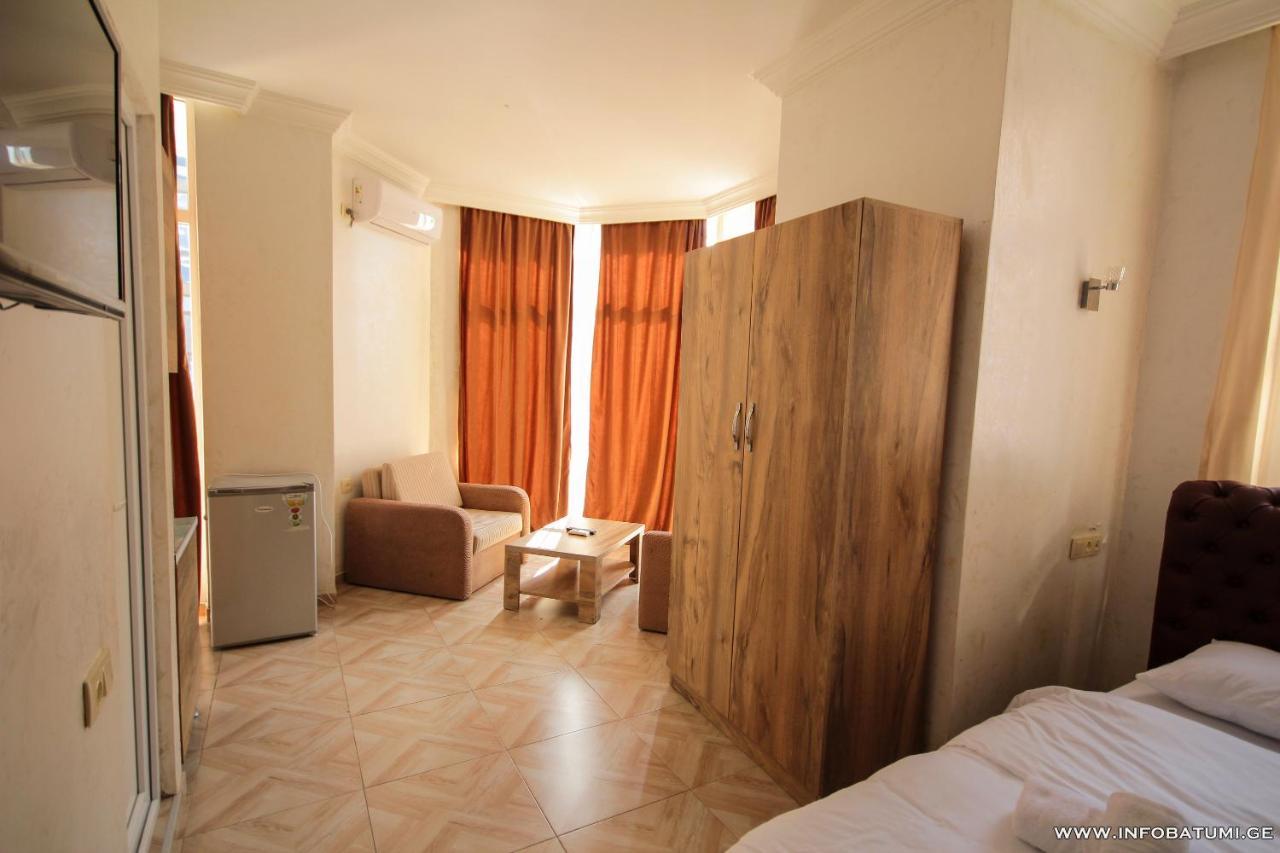 Hotel Batumi Inn Экстерьер фото