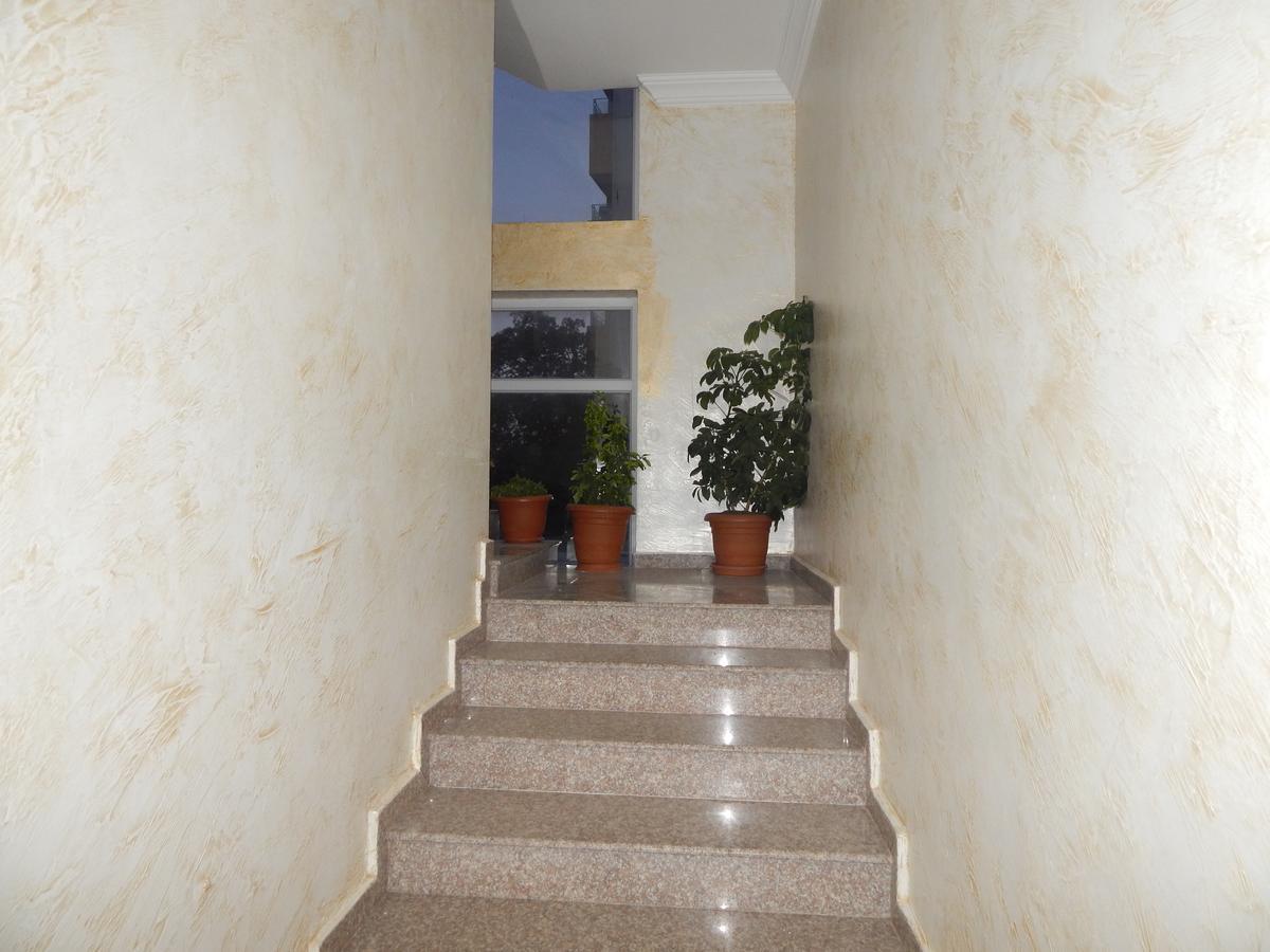 Hotel Batumi Inn Экстерьер фото
