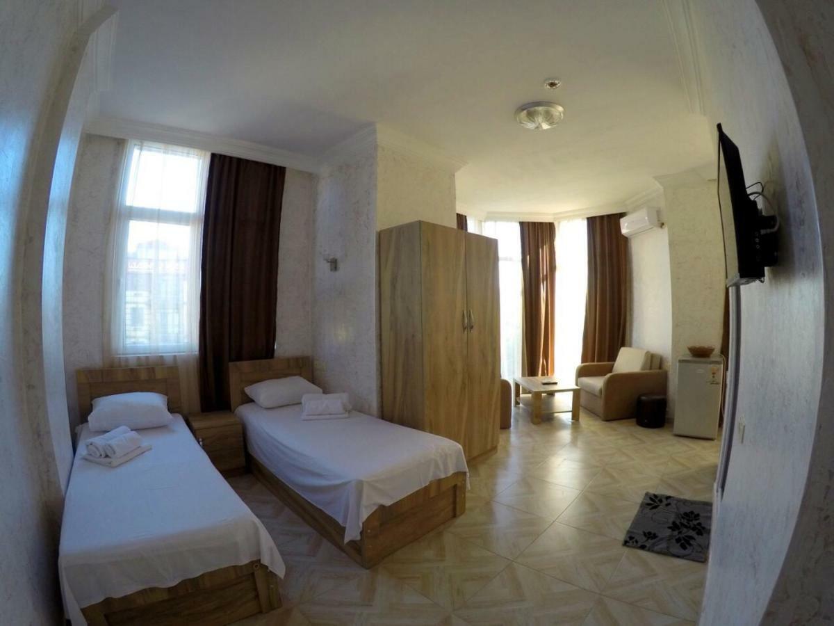 Hotel Batumi Inn Экстерьер фото
